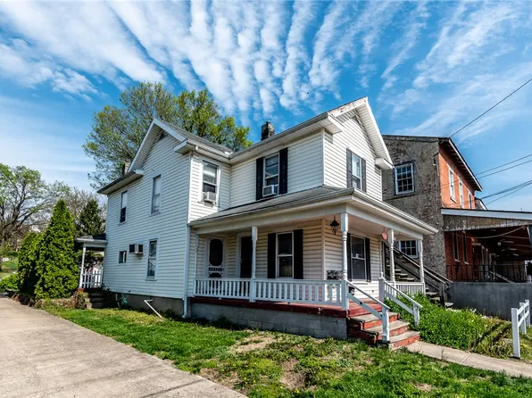 137 S Main St, Waynesville, OH 45068