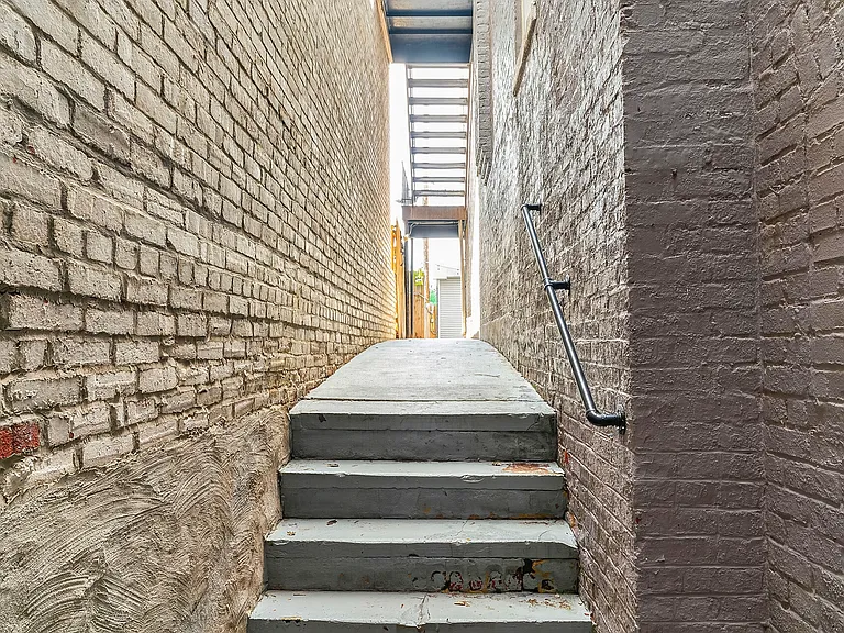 48 New York Ave NW #B — Photo 42