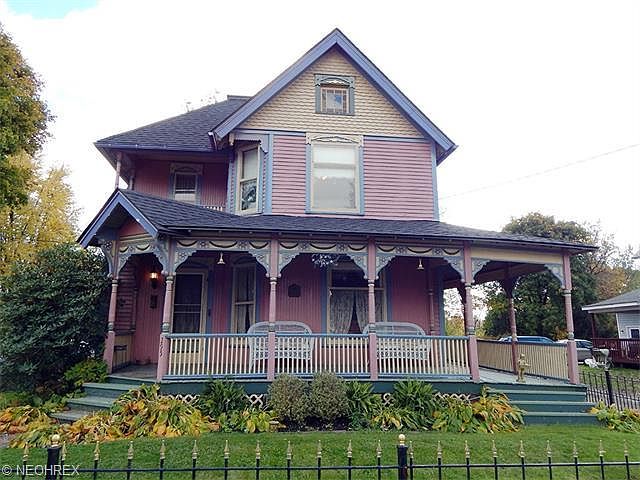 1st image of 295 College St