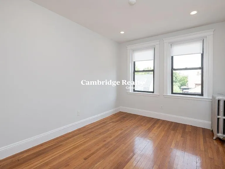8 Elko St #9T — Photo 9