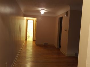 1906 52nd St, Des Moines, IA 50310