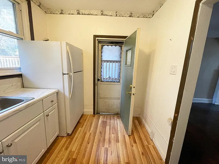5518 Godfrey Ave — Photo 10