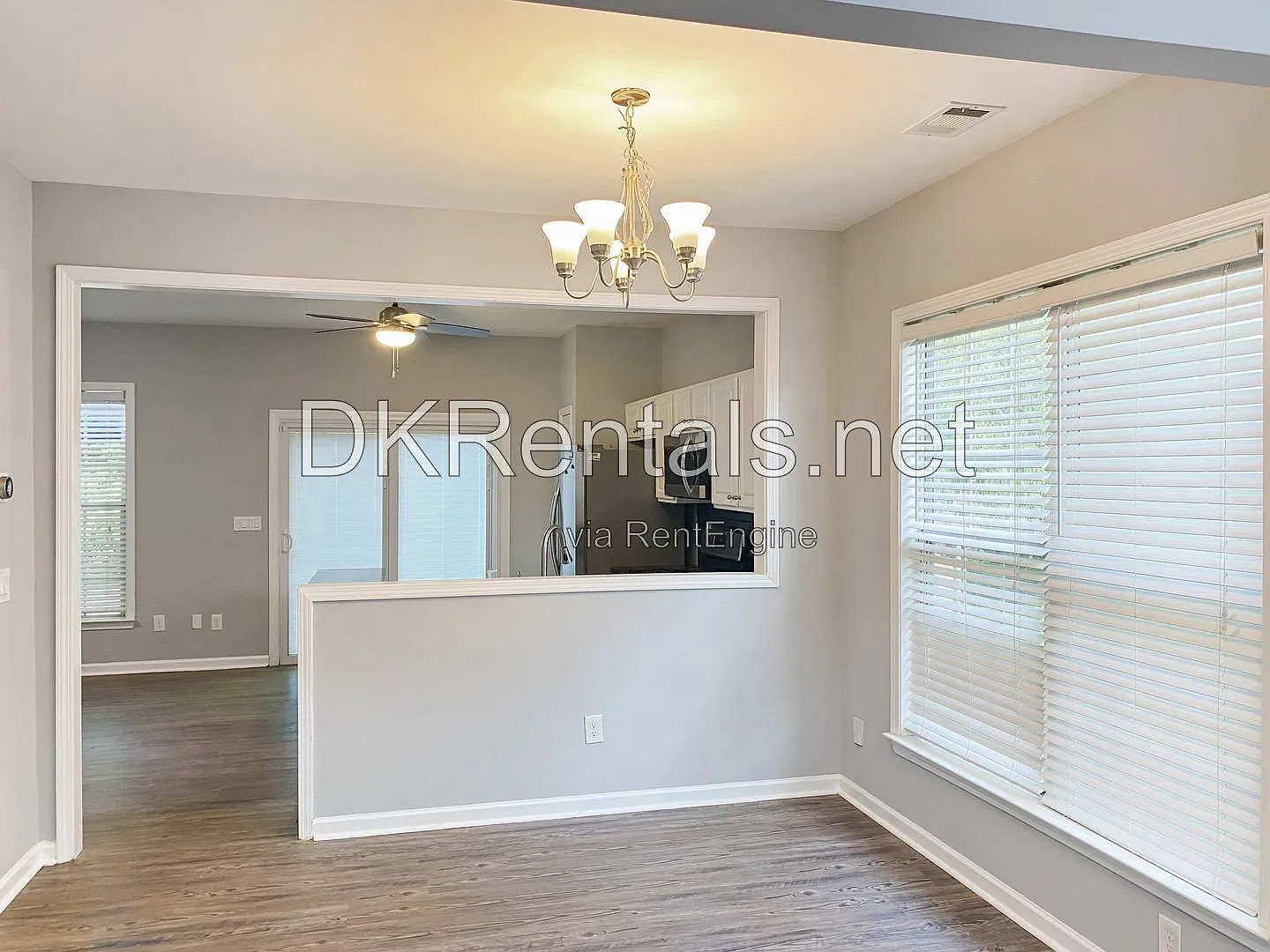 3 bed, 2.5 bath, 1435 sqft, $2,225 — Photo 4