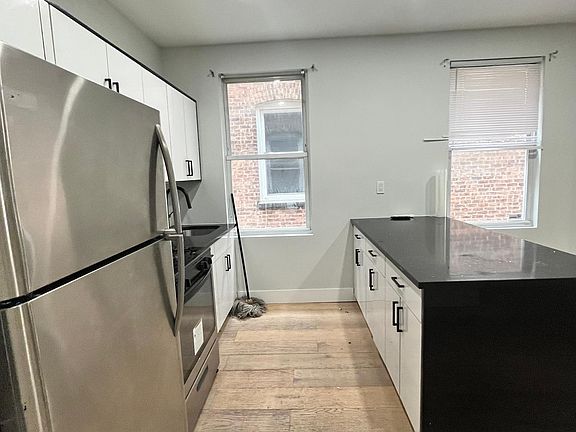 3rd image of 15 Clinton Ave #1