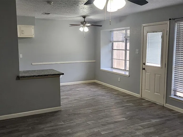 10115 Enchanted Stone Dr — Photo 3