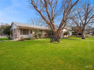 318 Craddock Ave, San Marcos, TX 78666