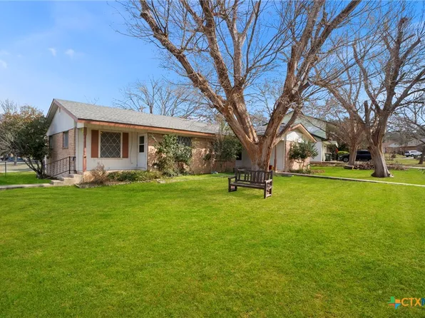 318 Craddock Ave, San Marcos, TX 78666