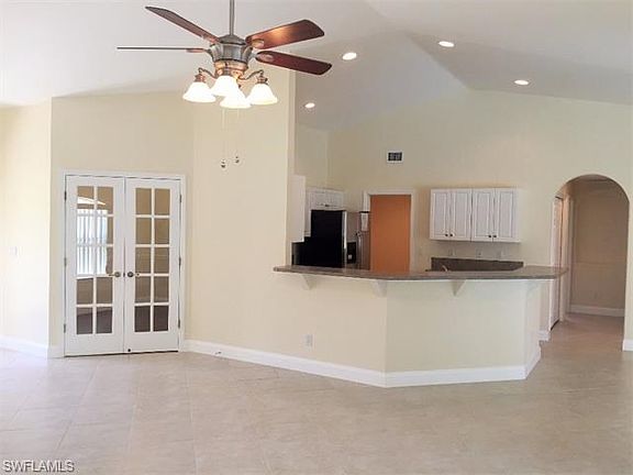 5th image of 1137 SW 42nd St