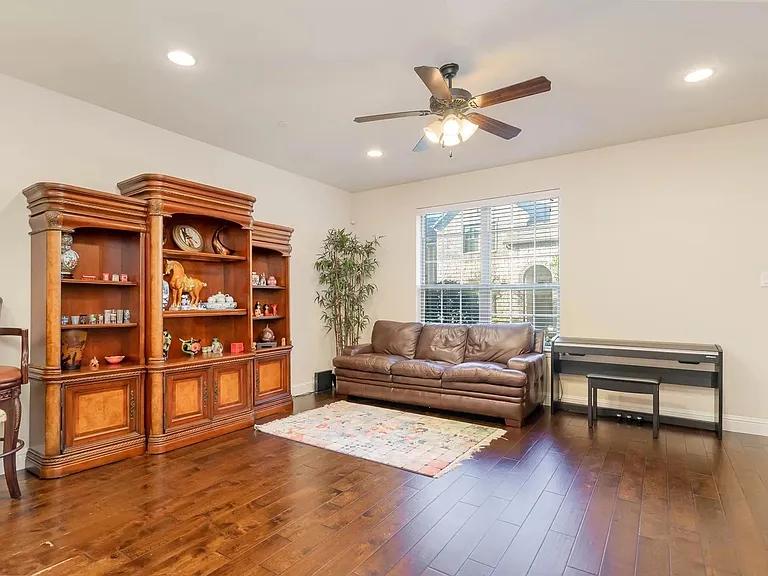 4654C Rhett Ln — Photo 1