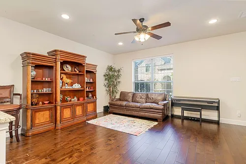 4654C Rhett Ln Photo 1