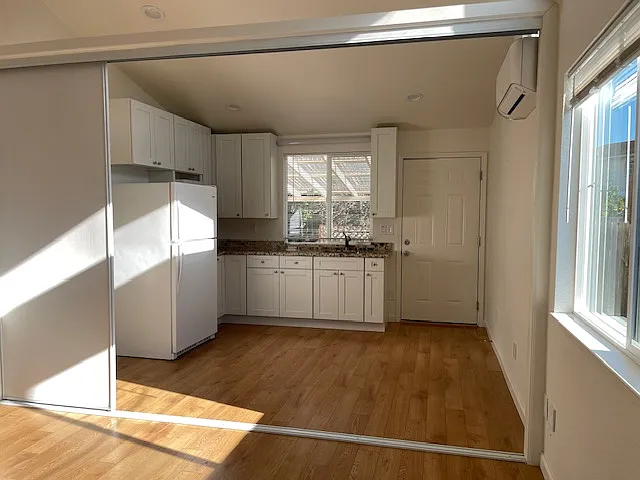 112 Lotus Way — Photo 5