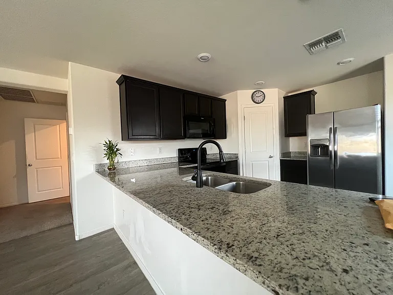 8948 S 254th Dr — Photo 4