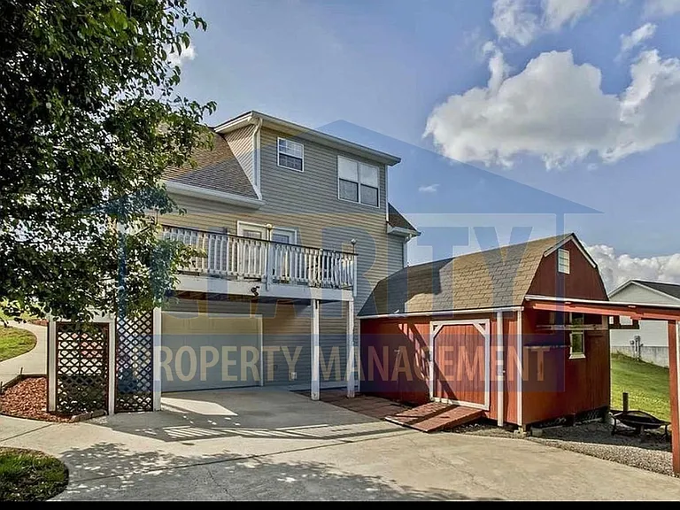 353 Shady Hollow Cir SE — Photo 2