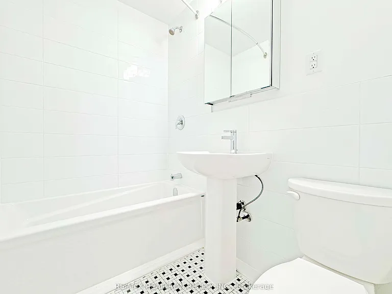 1291 Bayview Ave #603 — Photo 13