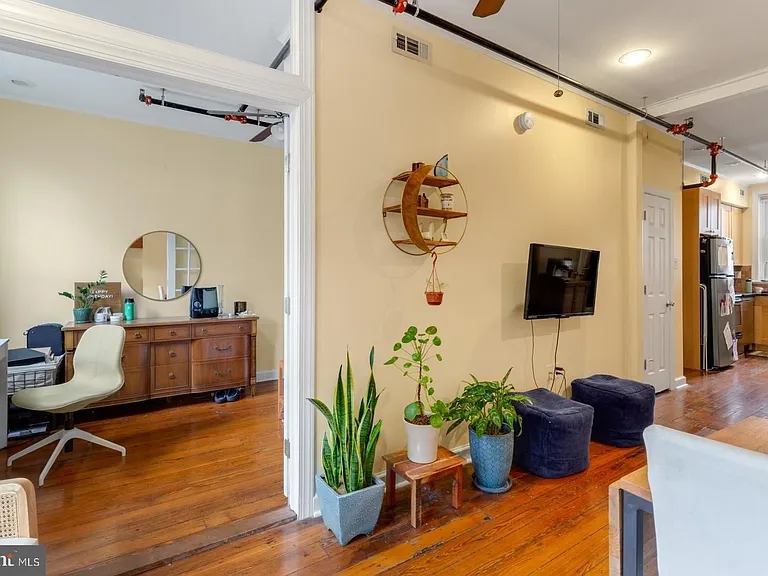 1341 Lombard St #2 — Photo 2