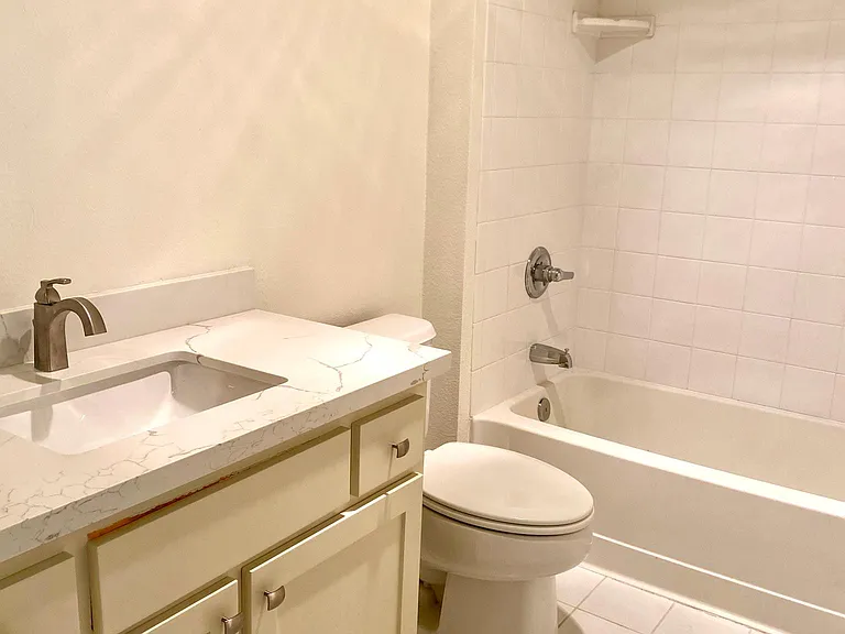218 Bayside Ct — Photo 25