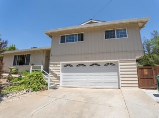 6875 Lakeview Dr, Salinas, CA 93907