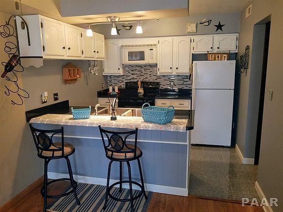 3rd image of 6809 N Frostwood Pkwy APT 38