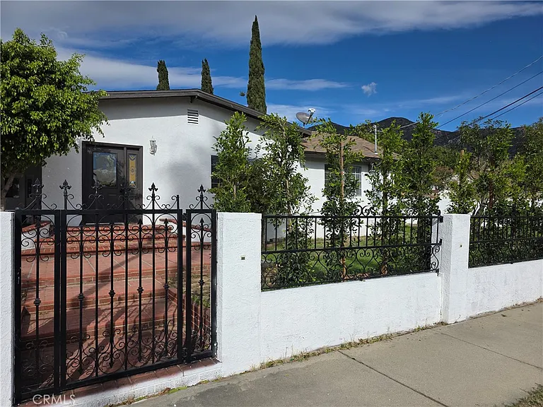 13501 Egbert St — Photo 1