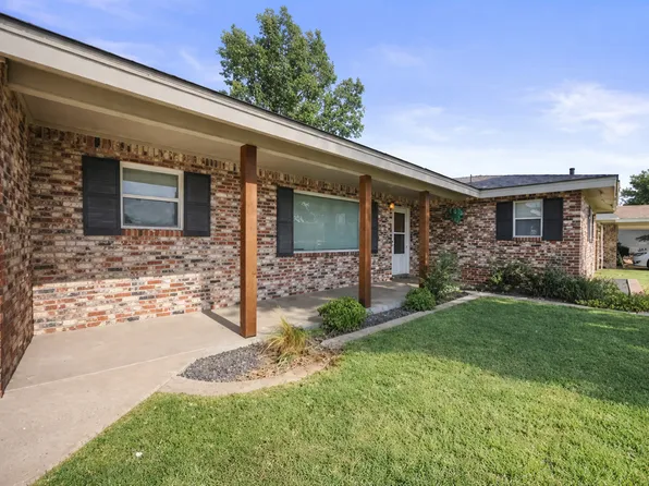 507 N Carroll St, Stanton, TX 79782