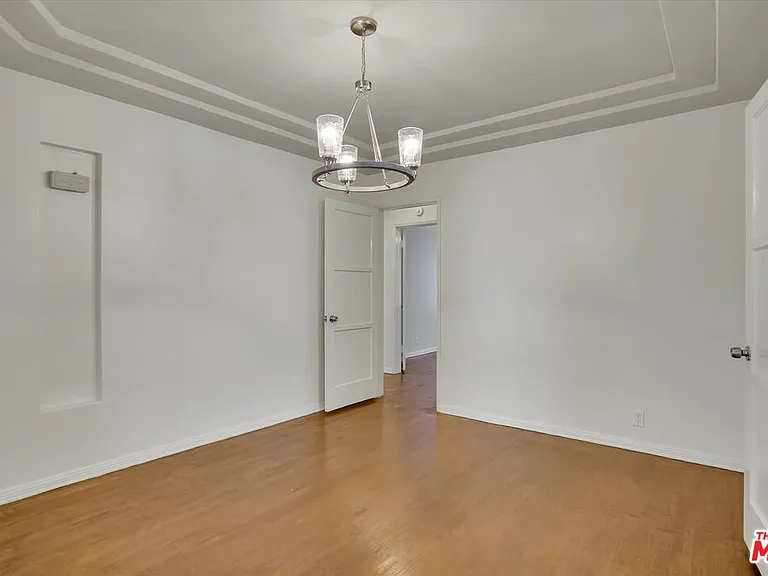 3800 Roxton Ave — Photo 15