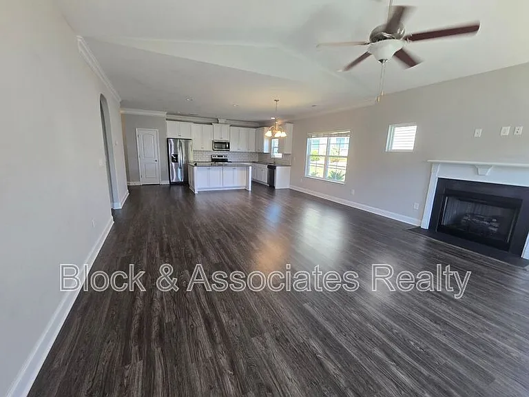 5553 Marblehead Dr — Photo 6