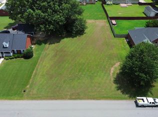 1703 Bellview Dr, Athens, AL 35611