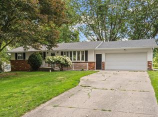 2091 N Lofgren Rd, Rolling Prairie, IN 46371