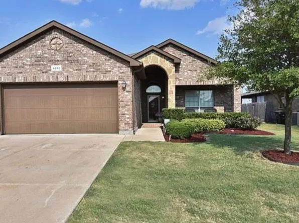 8212 Deer Bluff Ln, Fort Worth, TX 76179