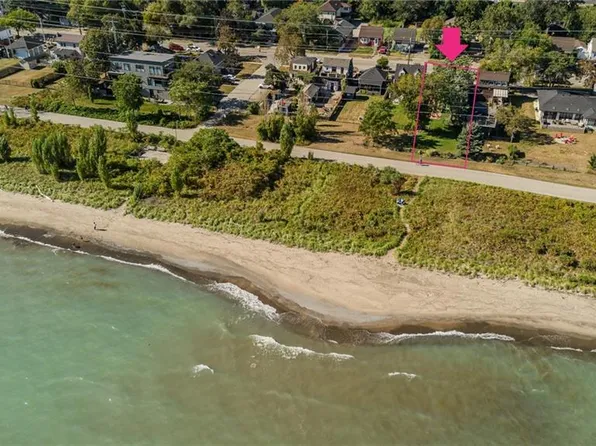 849 Beach Blvd, Hamilton, ON L8H 6Z5