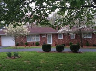 2537 Mohawk Dr, Bowling Green, KY 42104