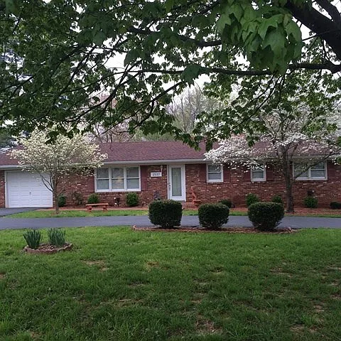 2537 Mohawk Dr photo 1
