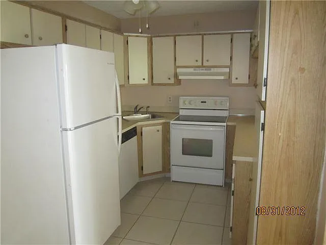 2 bed, 2.0 bath, 1106 sqft, $1,850 — Photo 3