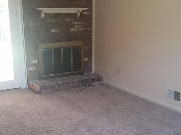 Living Room with fireplace