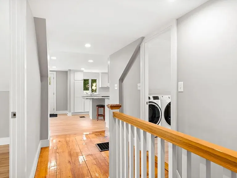 54 Main St #201 — Photo 23