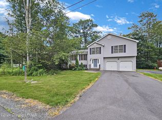 2119 Freedom Way, Pocono Summit, PA 18346