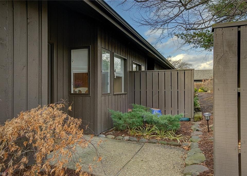 1st image of 453 Meadowview Dr #54