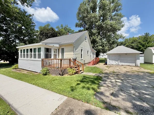 206 W Main St, Mount Morris, IL 61054
