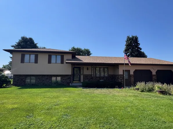 304 Cherokee Rd, Lexington, NE 68850