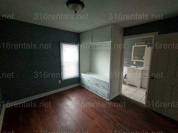 4th image of 157 N Millwood St