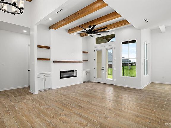 4th image of 3305 Vendome Dr
