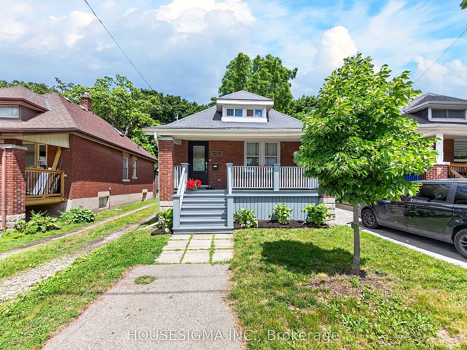 1st image of 1296 York St