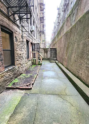 Rented by Compass | media 14