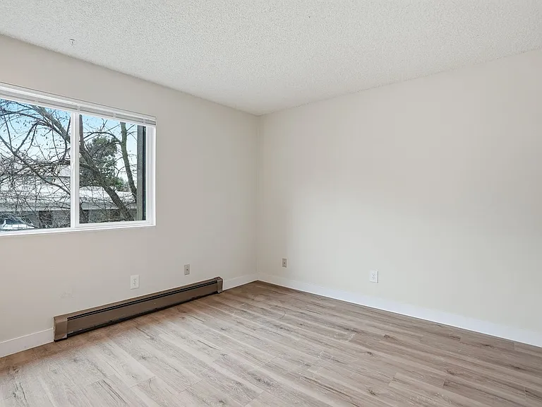 3102 E 27th Ave — Photo 41