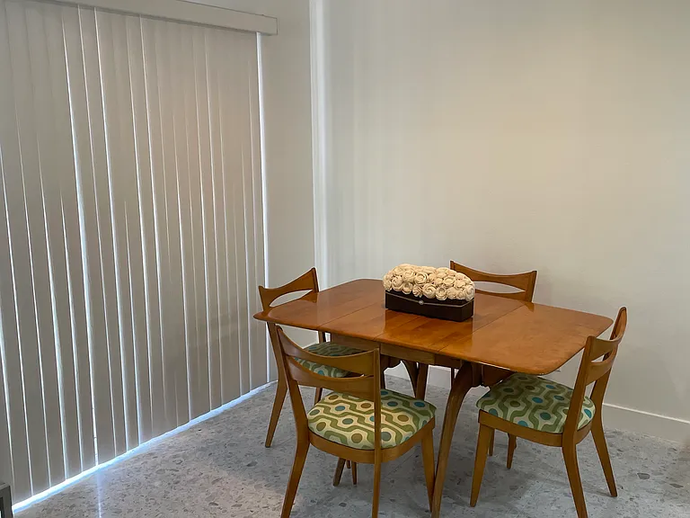 2076 N Mira Vista Way — Photo 4