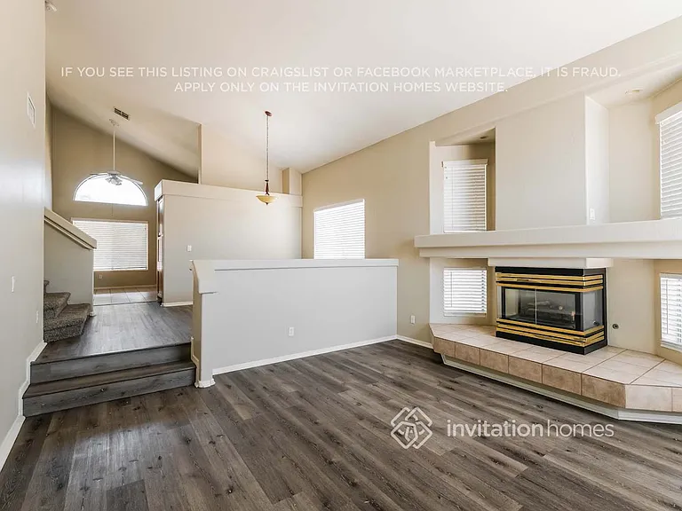 7914 W Claremont St — Photo 9
