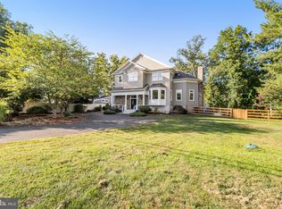 19451 Youngs Cliff Rd, Sterling, VA 20165