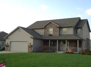 2124 E Barberry Dr, Warsaw, IN