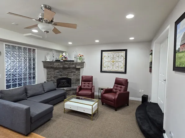 10805 Glengate Loop, Highlands Ranch, CO 80130