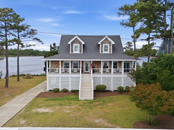 3736 Janiero Road, Arapahoe, NC 28510